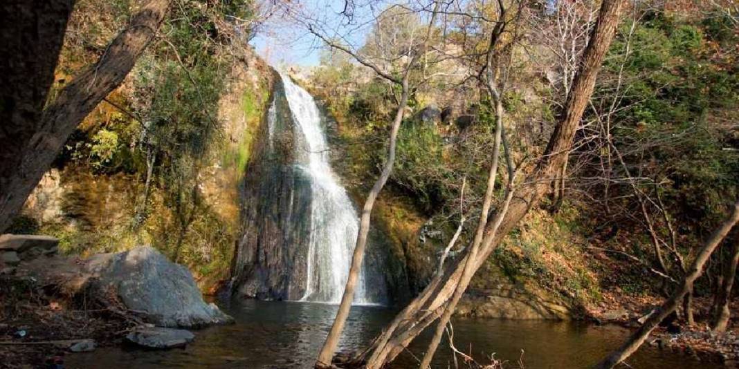 İzmir’de 86 basamaklı gizem! Bir kez gören yeniden geliyor: Gizli cennet aşıkların buluşma noktası oluyor 5